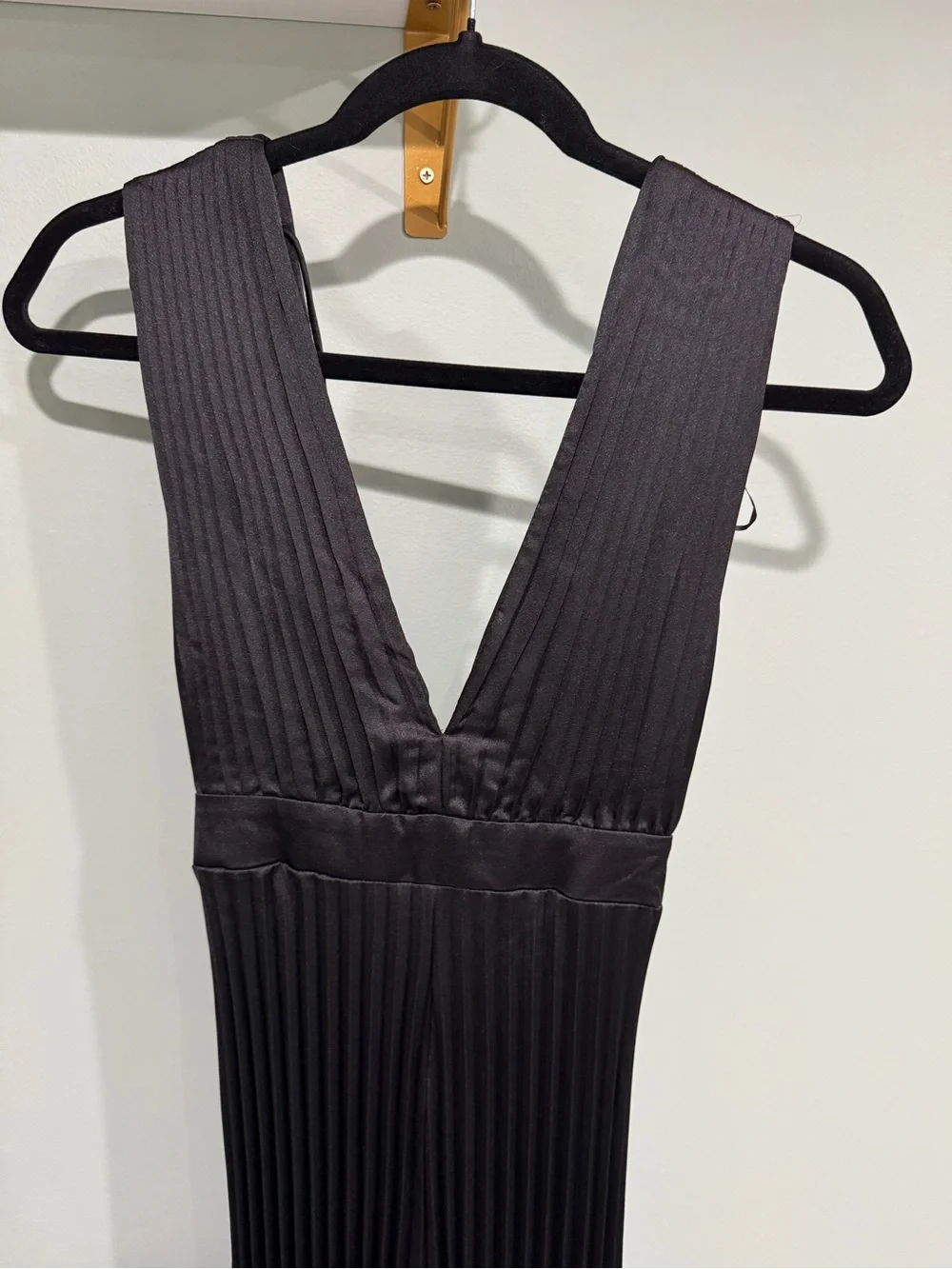Sleeveless Black Pleated V-Neck Maxi Pants
